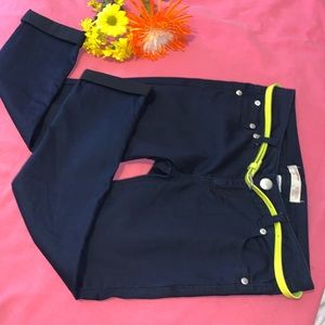 No Boundaries Womens jeans belted  Capri Cuffed 3